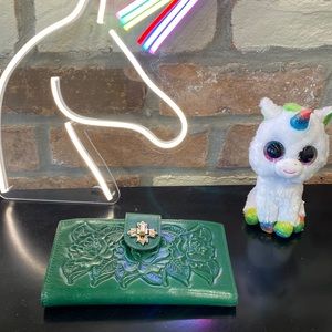 Beautiful Green Patricia Nash leather tooled wallet